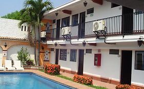 Hotel And Suites Coral Puerto Vallarta
